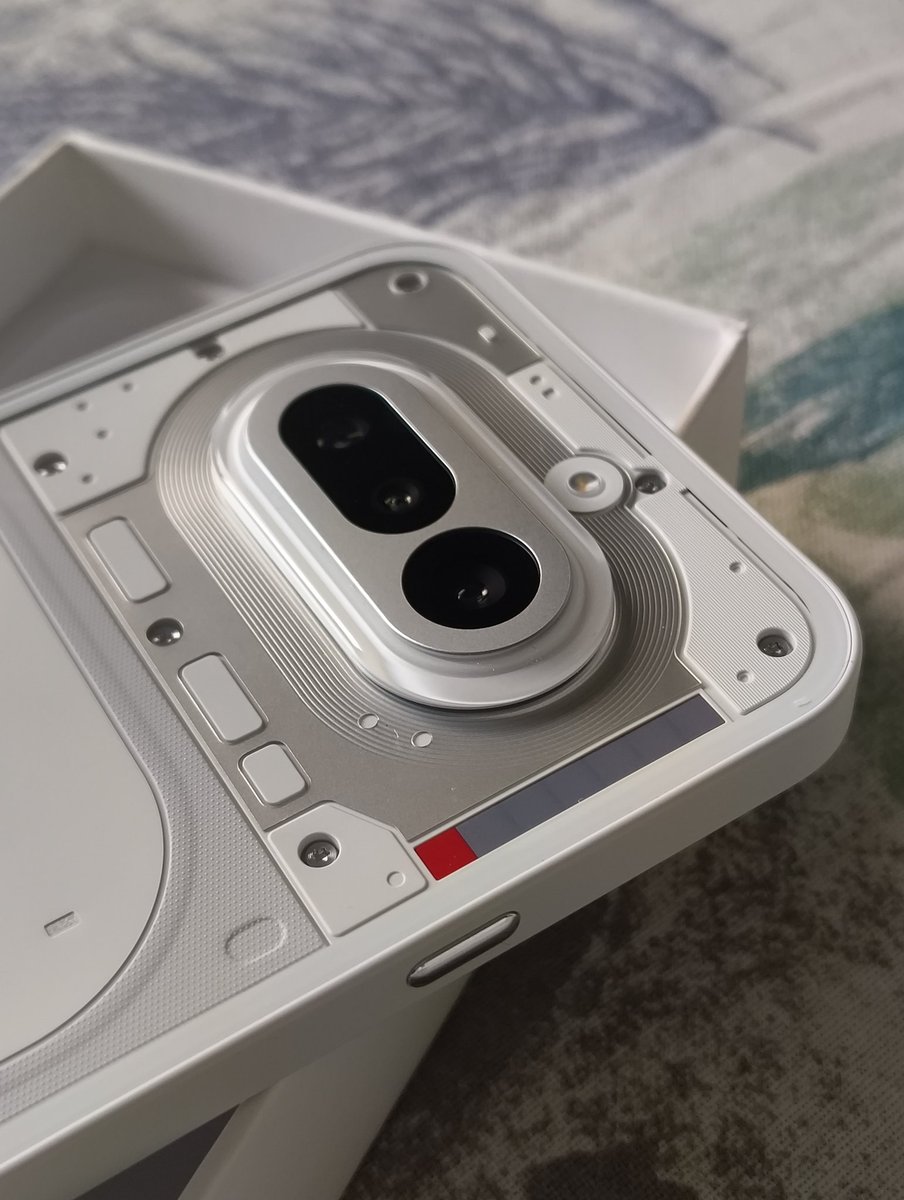 U+0041  tweet media