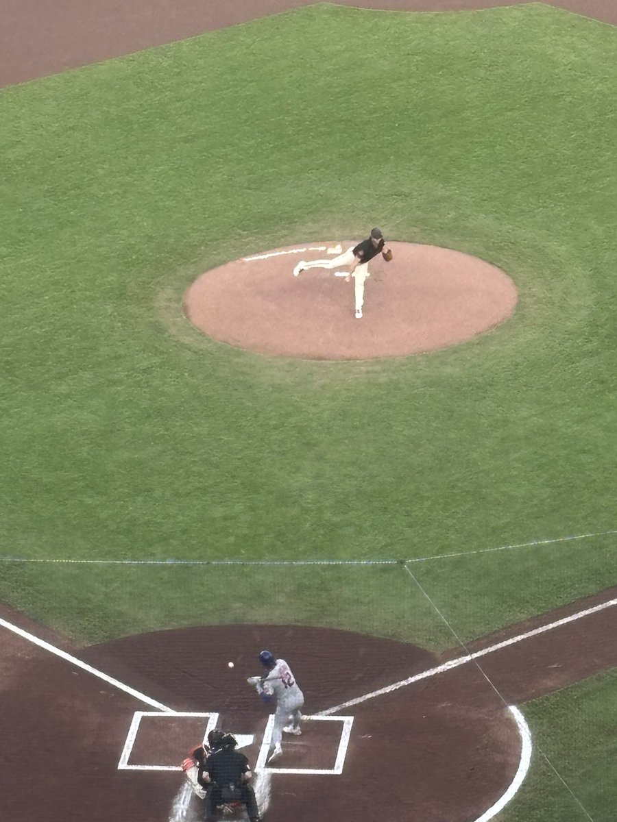 KingcougarMike's tweet photo. ⚾️9️⃣9️⃣7️⃣7️⃣@QuarterRico @velcrobaby @irish_starfish @johnnysfgiants @poniesNpucks @JohnnyKamen @dahrenstorff @AJsTeams @mrov55 @gilligan80 @royaltytoursusa @Always_Yangry @anygameanywhere @_RF30 #MLB 8 #SFGiants #LGM w @eddiesofficials DawnNarry https://t.co/de3B45oeWt