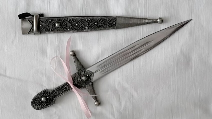 𝓇𝑜𝓈𝒾𝑒 tweet media