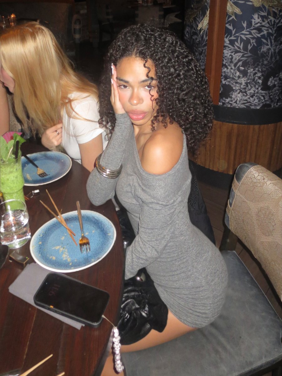 super star girl tweet media