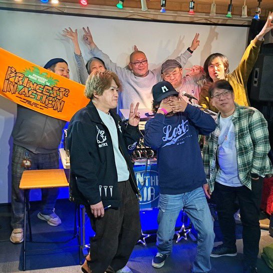 ㌈ズ㌪㌢ tweet media