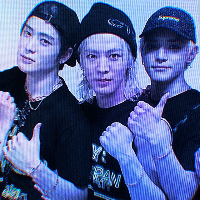 ṽ̷̡̡͍͚͕̩̣̿̍̈̽̽̍y̴͙̥͔̤̗̲̤͉̑̍͌̒́́ tweet media