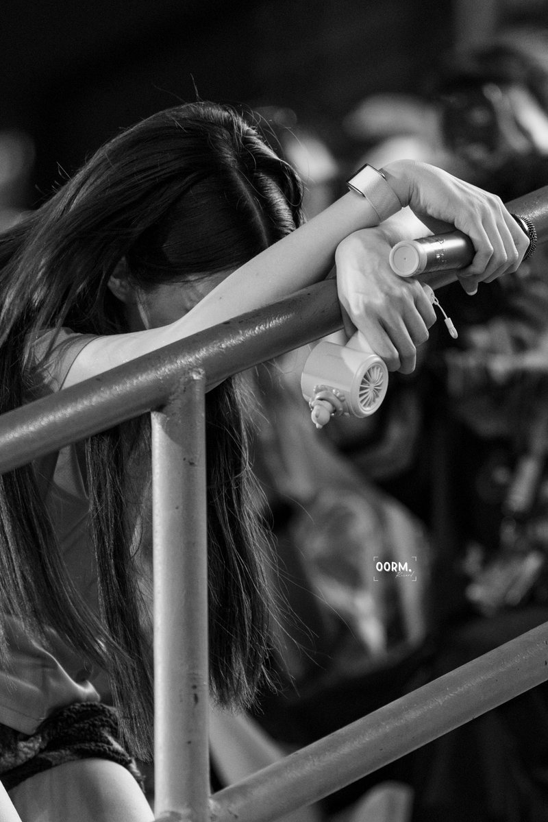 00rm.record tweet media