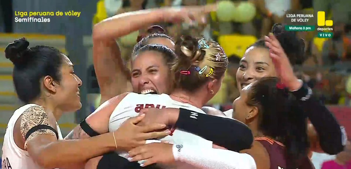 Alessia V tweet media