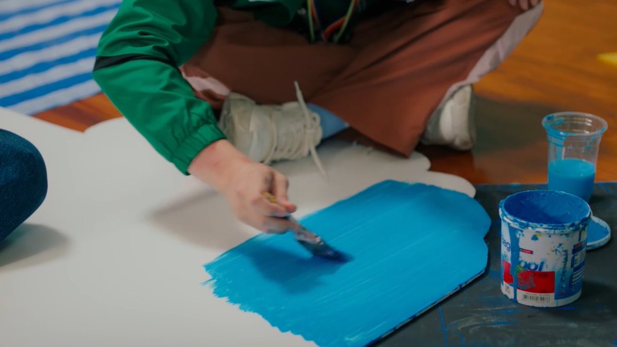 แพวแพว𝜗ৎ tweet media