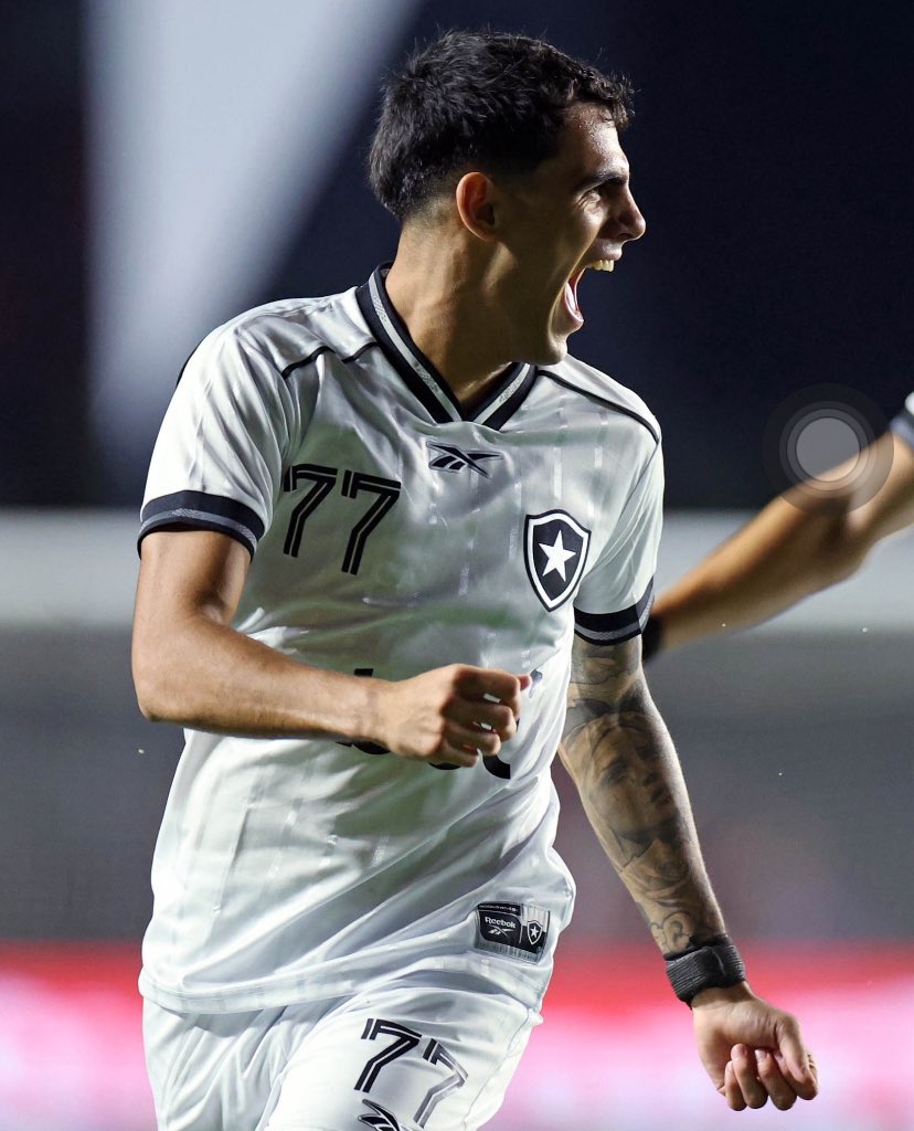 Sujuni0r tweet media