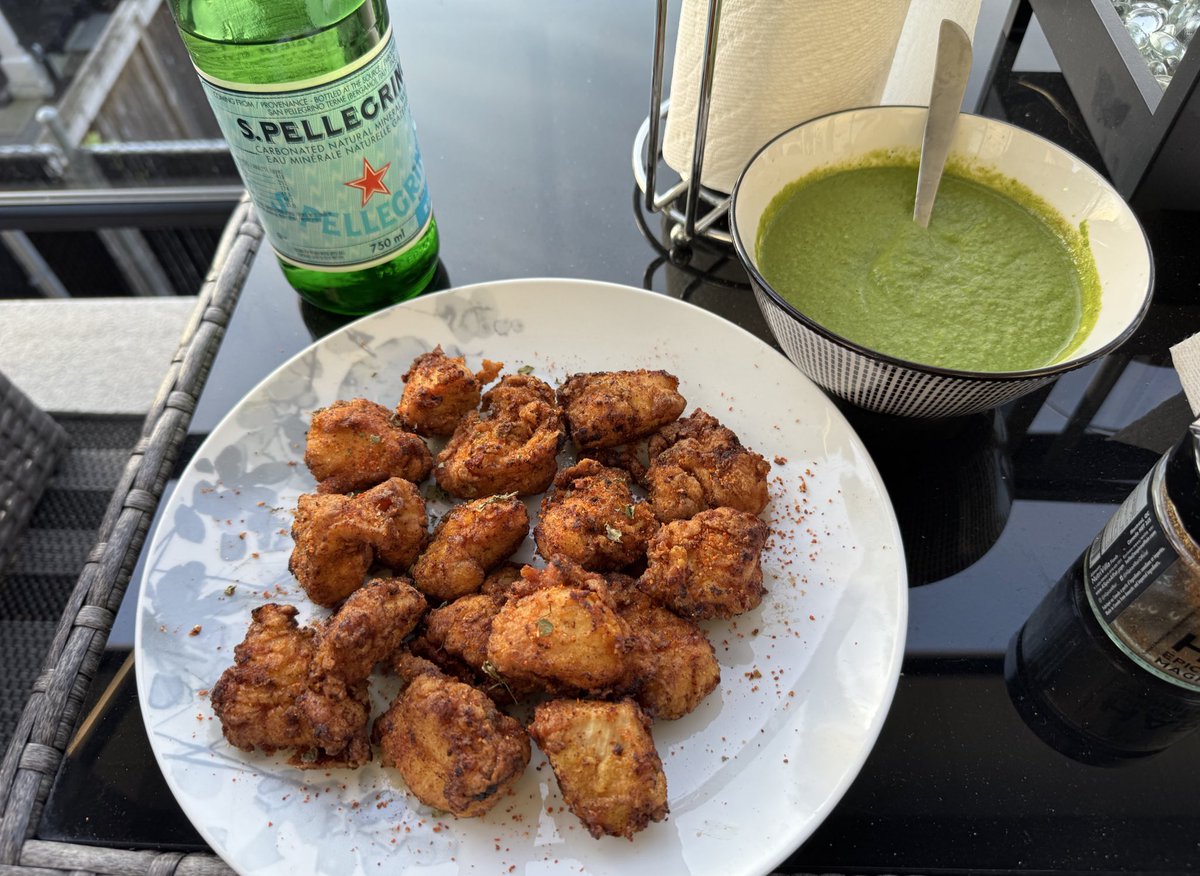 's tweet image. #swag