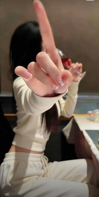 爱吃榴莲 tweet media