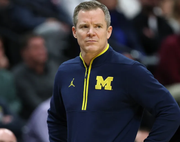 Aaron_Torres's tweet photo. Michigan is playing as good a half as basketball as I've ever seen a college basketball team play.

And it's largely been without their first team All-American.

Sheesh https://t.co/Max4VYiFqI