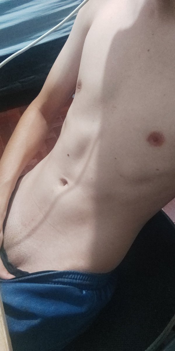 ttcris2000's tweet photo. @ErikaS4pekinha Chama pra ver mais https://t.co/d8HnpEWLuU