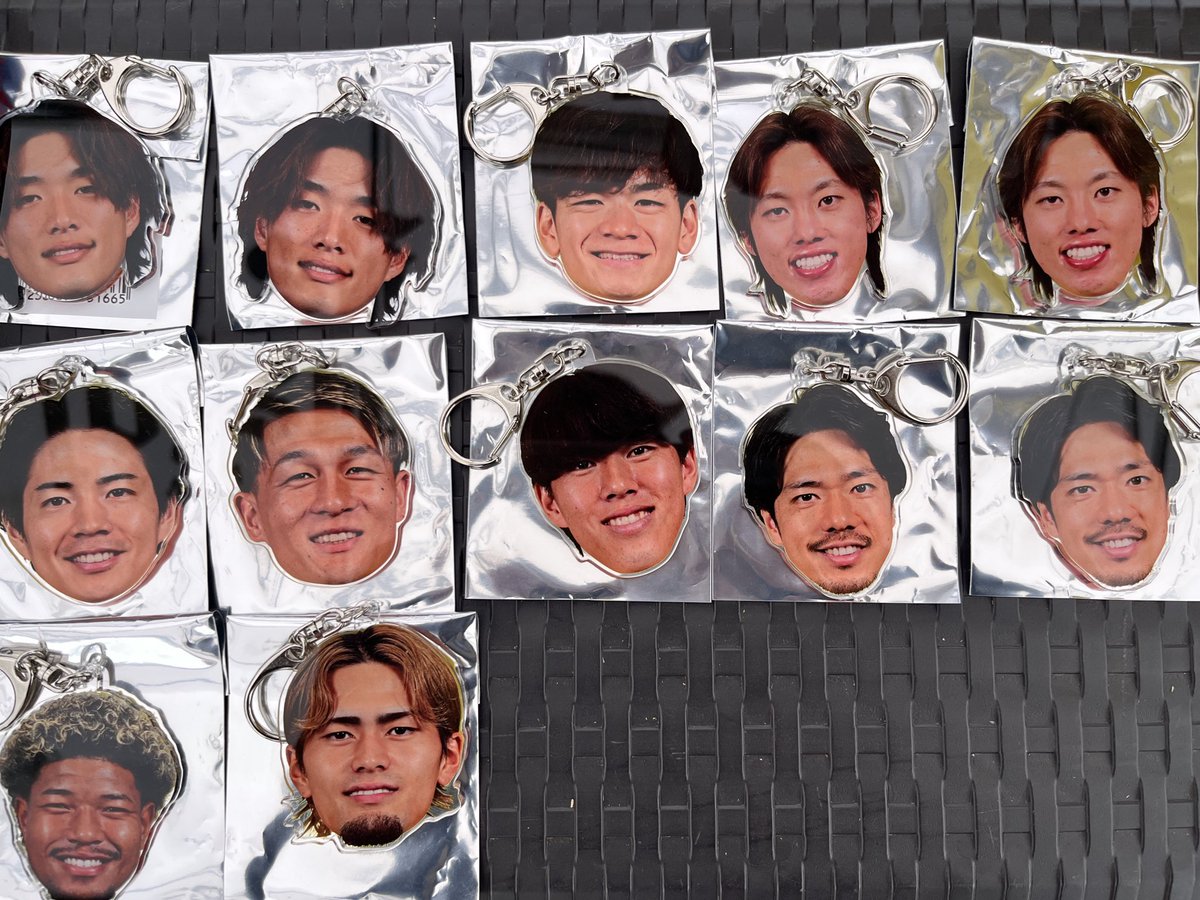 さきな tweet media