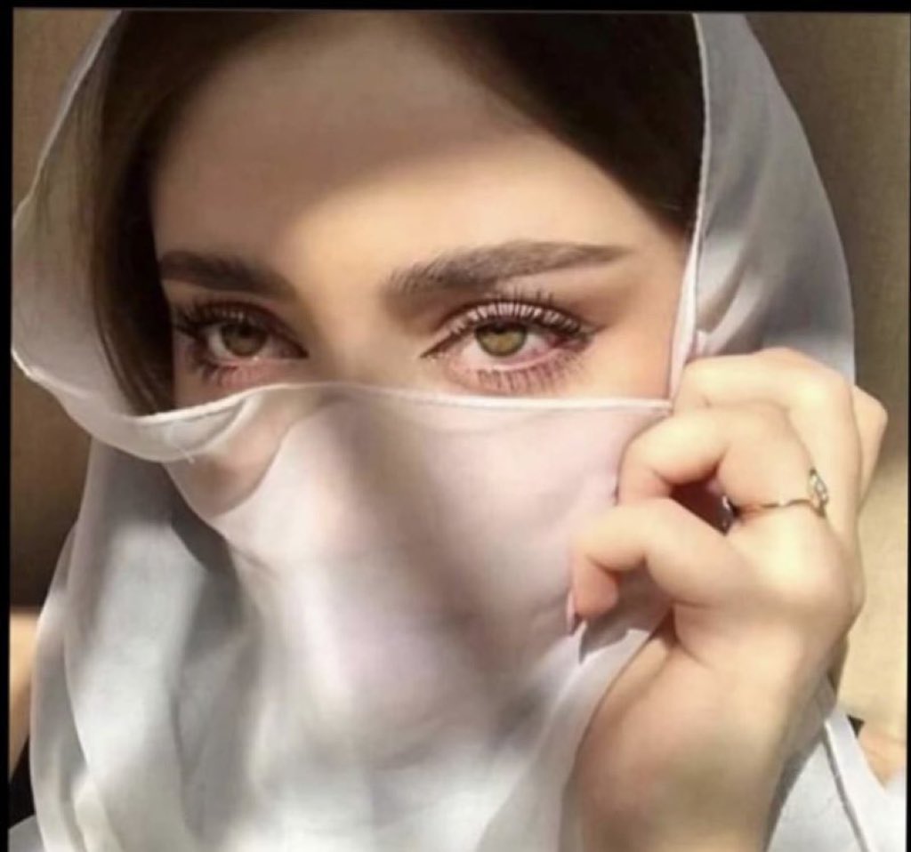 k67a_'s tweet photo. انتو تقولون الولد صابته عين 
وأقول عين وحاجبين ولثامه https://t.co/QztXLLtWNC