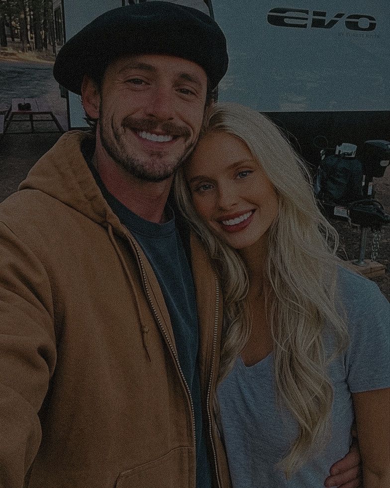 𝓶𝐚͟𝐜͟𝐚͟𝐫͟𝐞͟𝐧͟𝐚 𝐠. 𝐟𝐚𝐧𝐠𝐢𝐨. tweet media