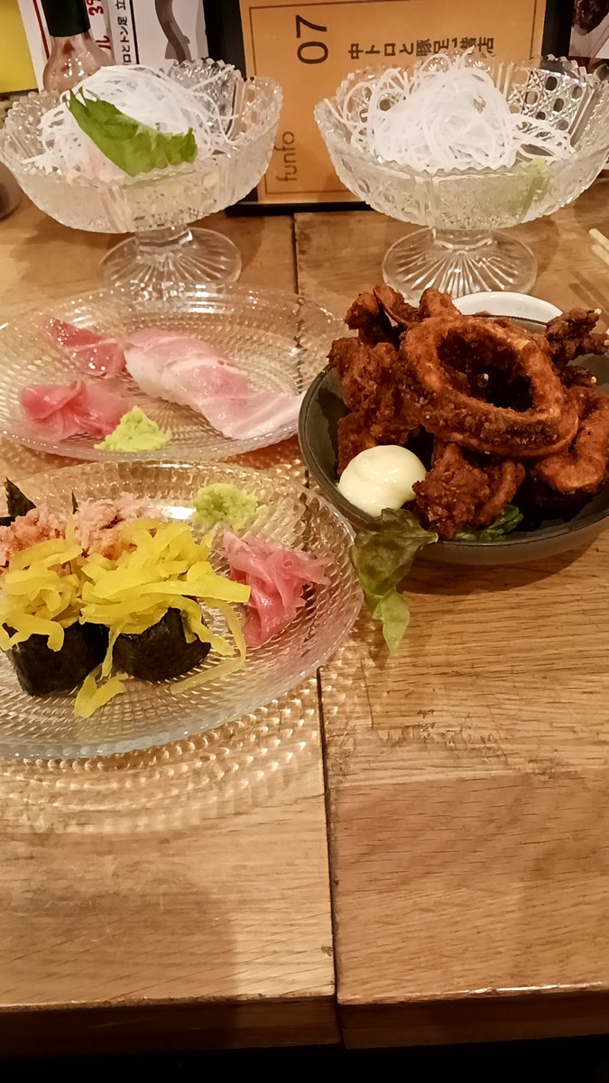 FoodMaster_JPN's tweet photo. 中トロと豚足＠天満
値付け間違えてるのかと思うくらいコスパの高いお店でした。 https://t.co/Zg9E4zrlcR
