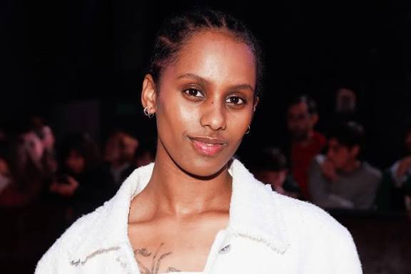 Mayor Leodore Lionheart tweet media