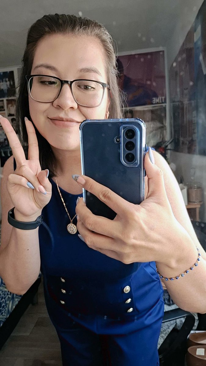 CelesA97's tweet image. This #ELFSelcaDay month's post is about April birthdays!! 🥳🥳🥳

💙👑 Hyuk 🤝 Siwon 🤝 Celes 🤭💙✨️

#SUPERJUNIOR #ELF