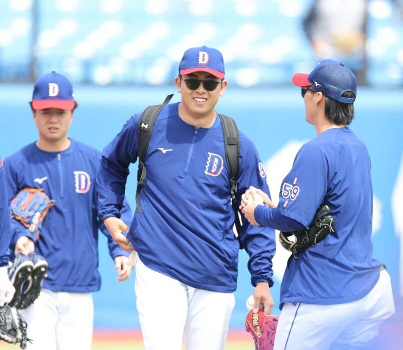 gnomotoke's tweet photo. 中日・松山晋也と斎藤綱記が1軍に合流（中日スポーツ）-Yahoo!ニュース https://t.co/KbYx4ozb63

中日の松山晋也投手と斎藤綱記投手が5日、神宮球場で行われるヤクルト戦の試合前練習に合流した。この日は斎藤のみが出場選手登録される見込みだ。 https://t.co/o1a1pdoYAD