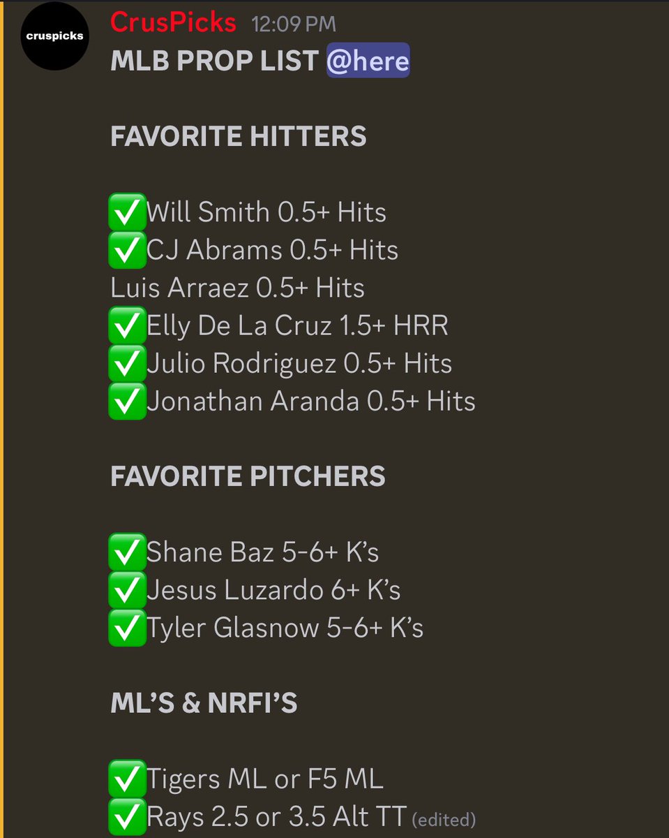 CrusPicks tweet media