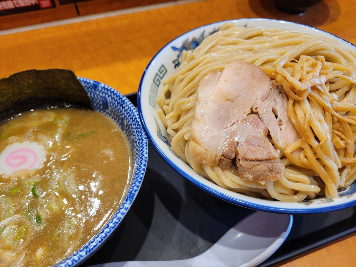 くるクル tweet media