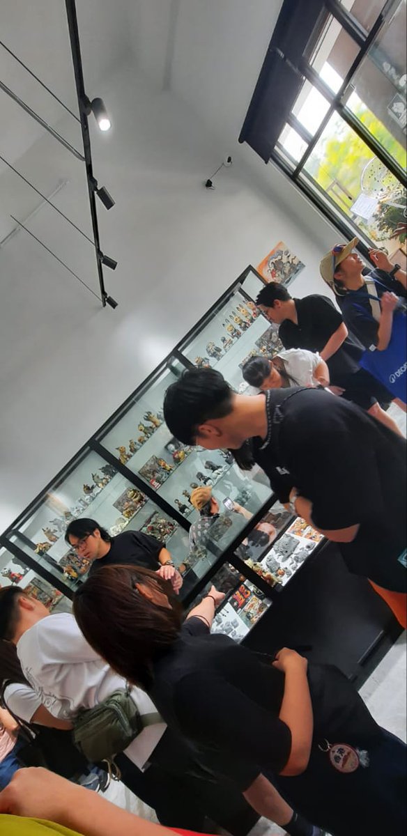 1000Tentacles tweet media