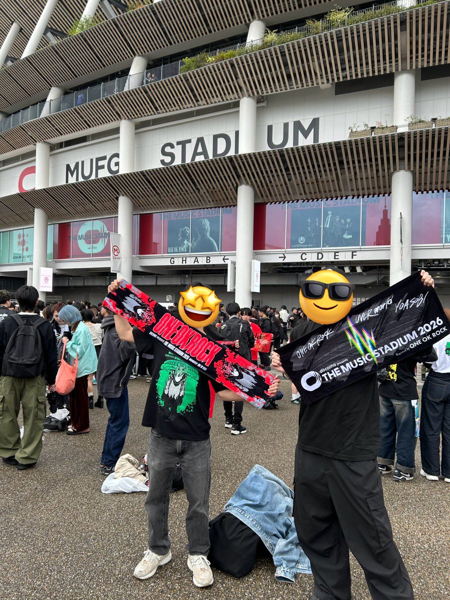 xSeij1n's tweet photo. UVERworldとワンオクの対バン最高過ぎた
過去一のライブやったしセトリも昔の曲から最新の曲で全部神
だるまさんも隣の席の人もヘドバンでクソ頭振ってジャンプしてずっと暴れてたわ笑
とにかく最高すぎた
#ONEOKROCK  #UVERworld https://t.co/jUH77ZhD2E
