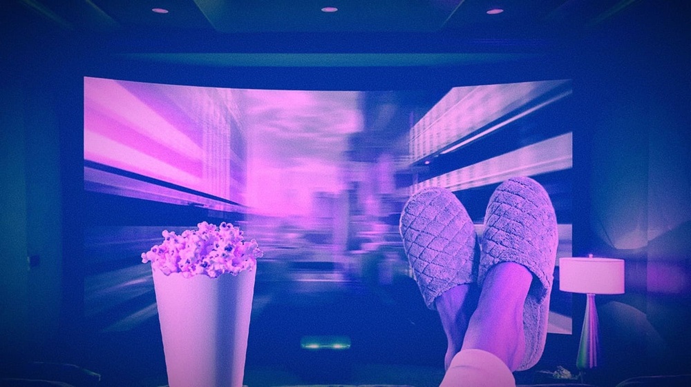 Comer palomitas… en el cine

Hoy, comer palomitas viendo películas en las salas de cine se ha convertido en una especie de ritual ineludible, escribe Juan Soto. Lo peor: no hacerlo es casi un sacrilegio en nuestros días.

#CULTURA ➡️sdemergencia.com/2026/04/03/com…

#PsicologíaSocial