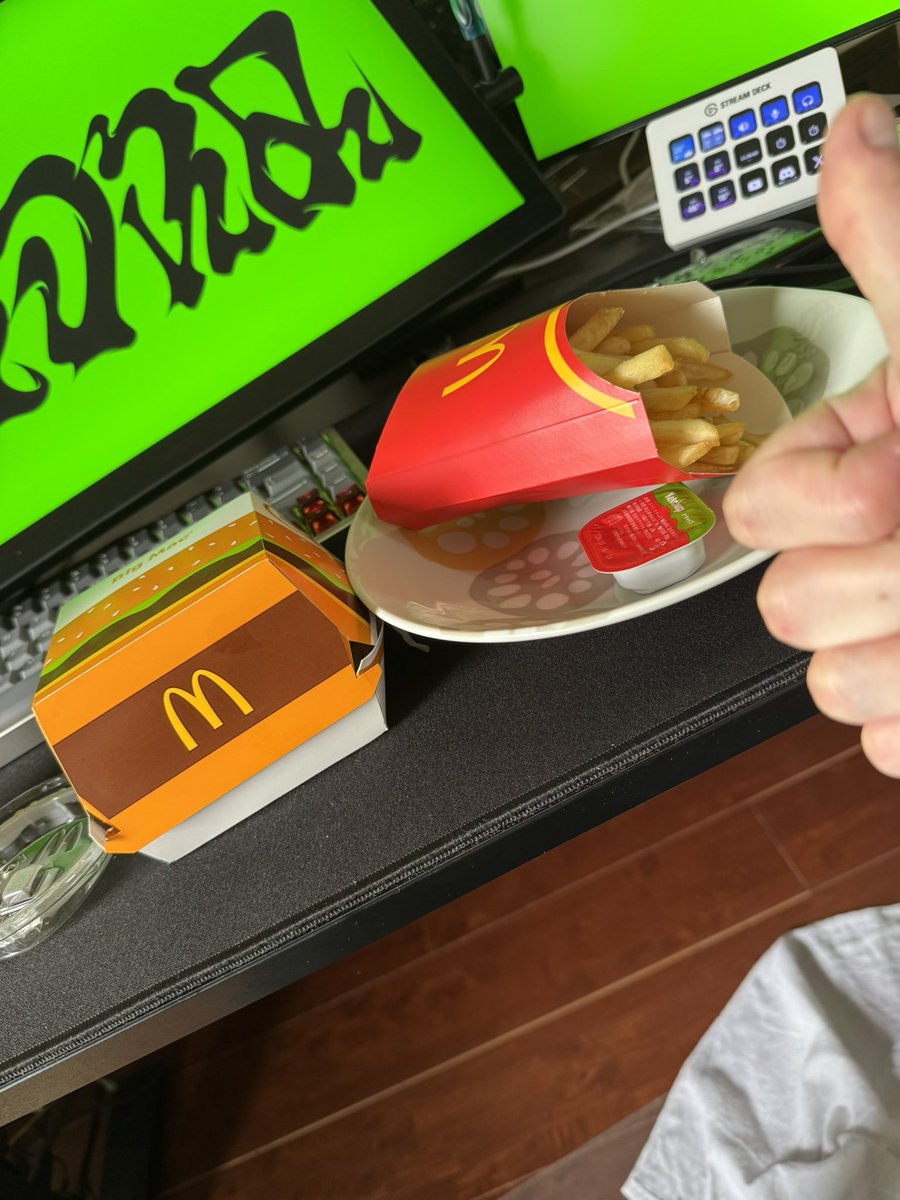 VXDRQ@例大祭た13b tweet media