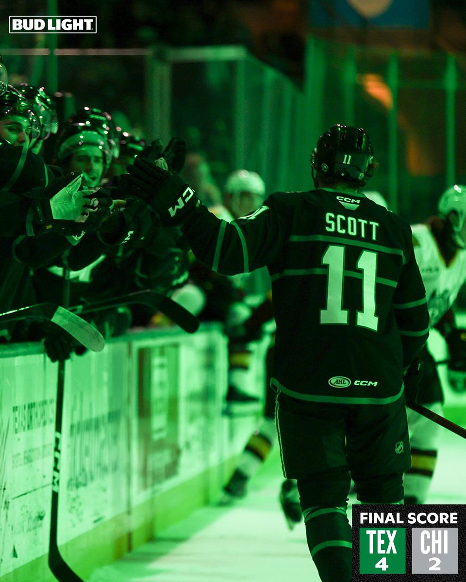 TexasStars's tweet photo. STARS WIN! STARS WIN! 💫 https://t.co/XNBKpHqGIu