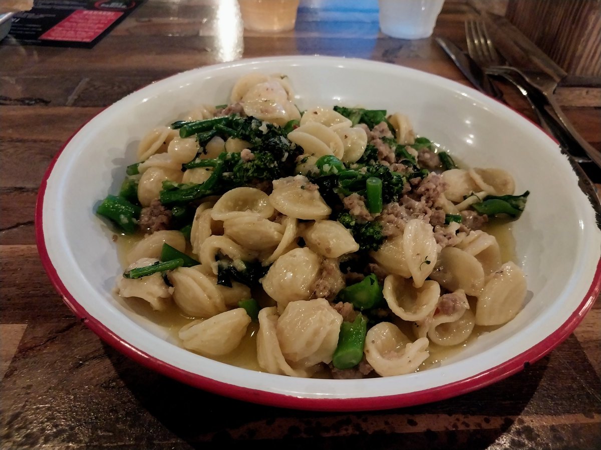 fritztheyodeler's tweet photo. At "Pomodori Too!" 
So good. #Bluffton https://t.co/F5stUUcp7p