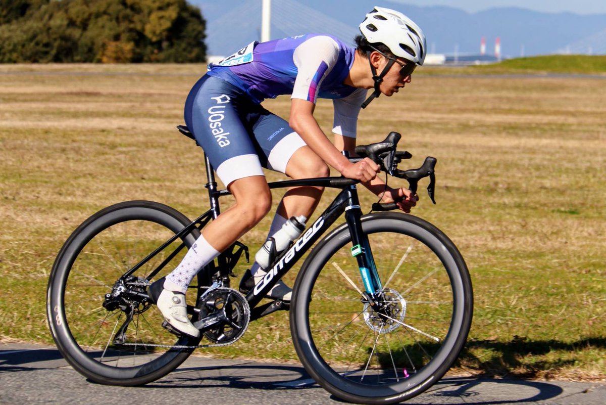 ouccracer's tweet photo. ①木元　康輔
②工学部　３回
③帰宅部…
④3年目
⑤SCOTT ADDICT RC ULTIMATE
⑥ロード

某自転車店で働く自転車店員！🚴‍♂️
自転車の困りごとも、多少のことならサクッと解決💪
街中で見かけるロードバイクの値段をピタリと当てる特技（？）も持っています👀
今後はロードレースでも活躍予定！🔥 https://t.co/xMKWsvvfxa
