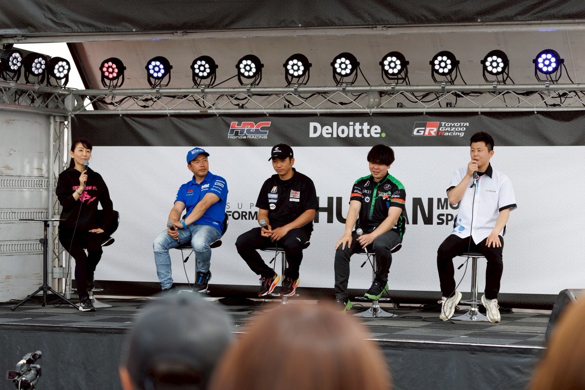 I's RACING tweet media