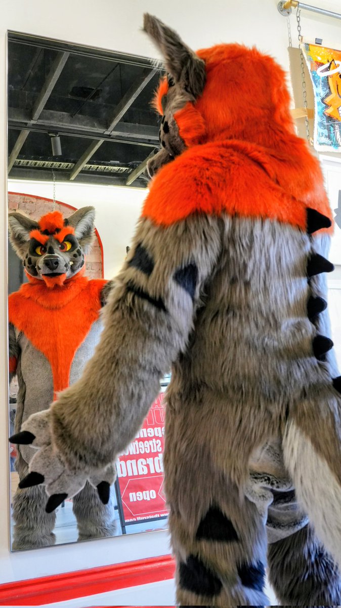 Skooma 🔜 FurDU + FWA tweet media