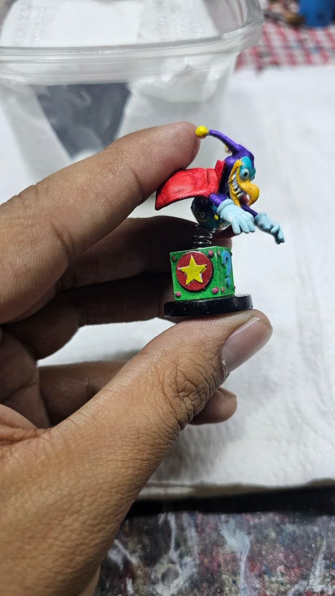 WIP of a 3d printed Bickuribox Gaia shared. He posted a test figure fully painted and using a real spring for the figure
#yugioh #DDM #DungeonDiceMonsters