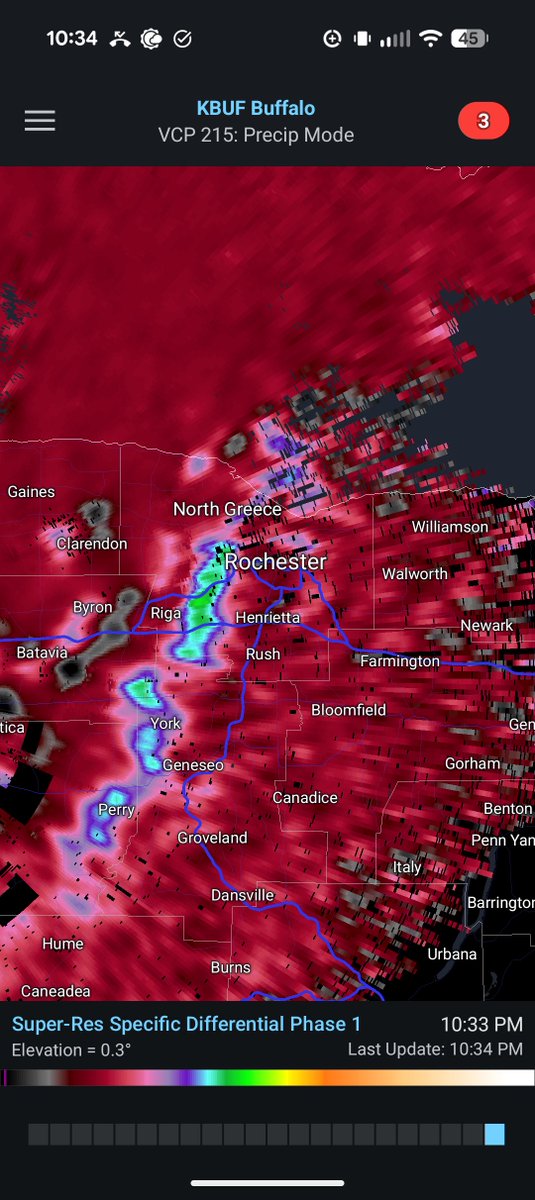 Sandapandaa's tweet photo. Little shelf cloud with some potency coming through #rochester in the next hour. Maybe a little hail threat if it keeps it's shape together. #severe #weather #ny #wny #thunderstorm https://t.co/l8rbF7ci7z