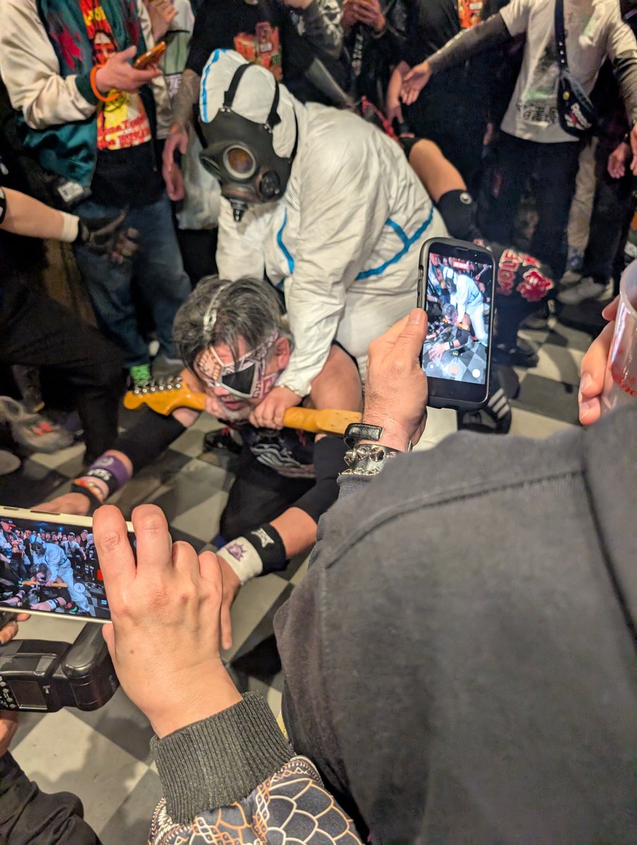 でぶ→METAL tweet media