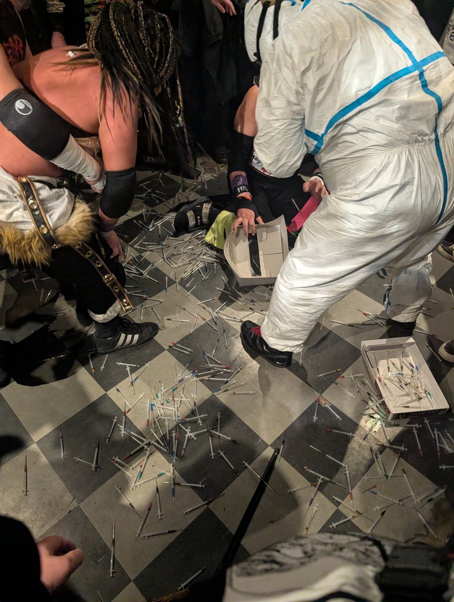 でぶ→METAL tweet media