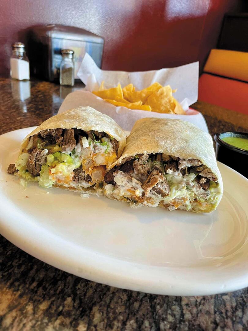 homevsfastfood's tweet photo. [i ate] a standard California burrito
#californianburrito #eatcalifornia #foodieadventure #burritolove #latinfusion #homecooking #food #recipes #foodpic #foodie #foodlover #cooking #hungry #goodfood #homecookingvsfastfood https://t.co/cXcw5dEc2S