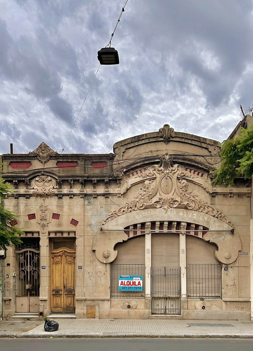 paisajeante's tweet photo. Cuatro edificaciones estilo art nouveau en la ciudad de Rosario, Santa Fe.
1. Roca 455.
2. Salta 3061.
3. Mitre 435.
4. San Lorenzo 1528. https://t.co/dTULWIO9GA