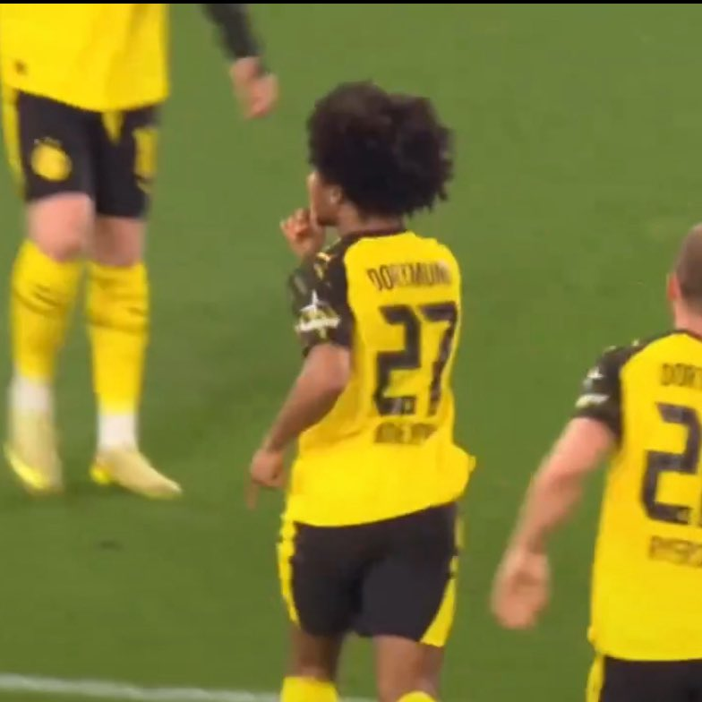 Always.bvb09 tweet media