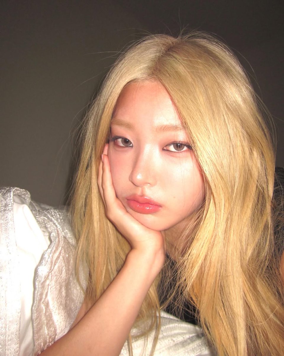 y🐈・・ tweet media