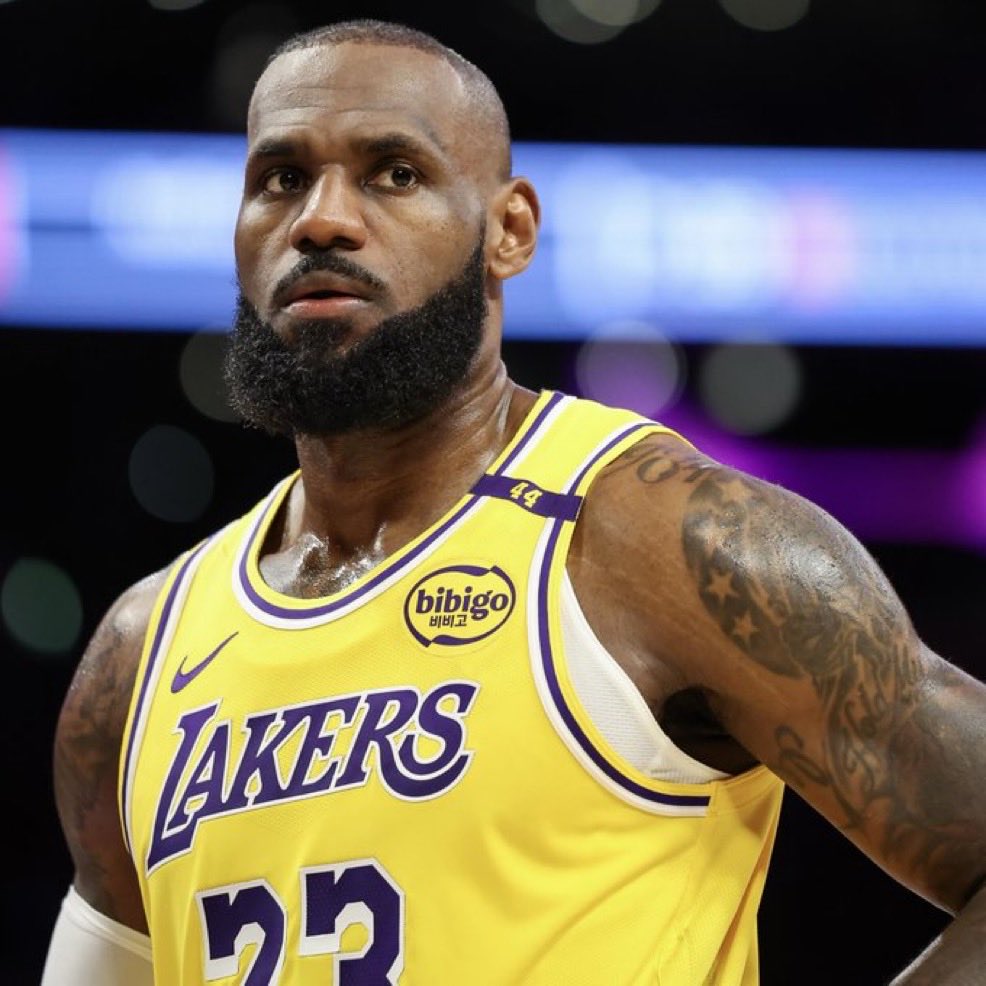 Lakers Lead tweet media