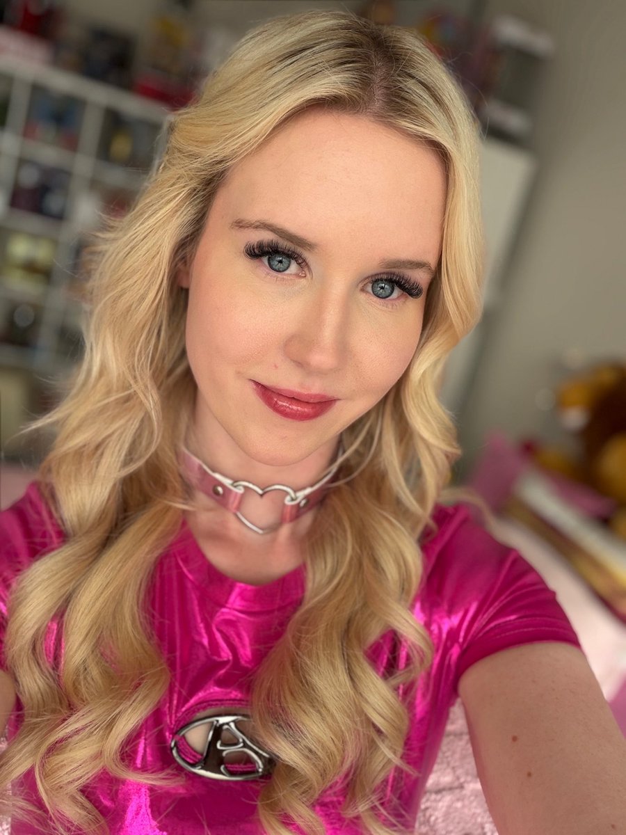 Mia Peach tweet media