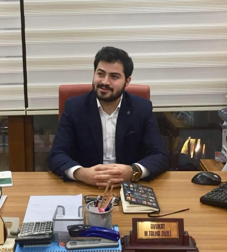 efezileli's tweet photo. Oğlum Avukat Muhammed Talha ZİLELİ, Avukat adaylarımız, Yiğenim Selim Ekinci, Kızım Rümeysa ZİLELİ ve tüm Avukatlarımızın 5 Nisan Avukatlar Gününü kutlar, sağlık, afiyet ve başarılar dilerim https://t.co/9ASZc40AJQ