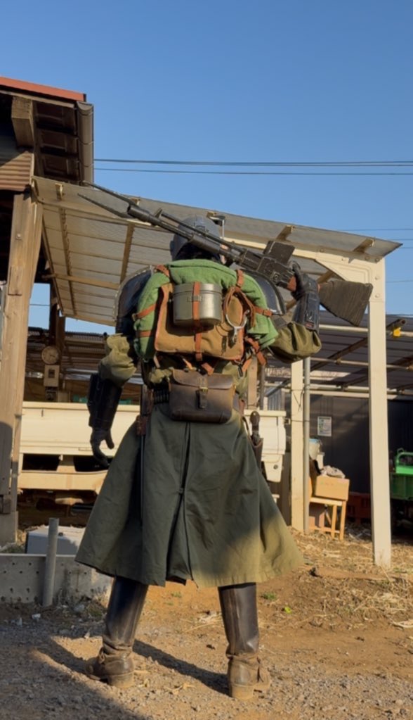 銃槍の烏骨鶏 tweet media