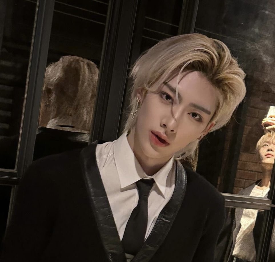 rosie .𖥔 ݁ ˖ SAW TWICE!!!!! tweet media