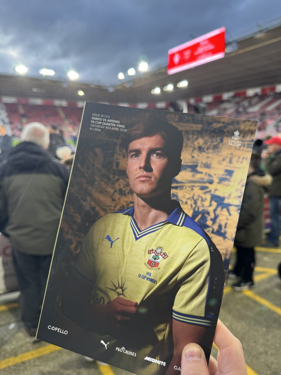 Gaz_SFC's tweet photo. What a season this is turning into! A night to remember at St Mary’s 🔴⚪️ @SouthamptonFC 
#SaintsFc https://t.co/TAsUHHCtdr