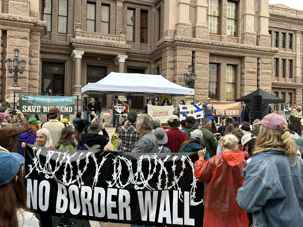 MontserratforTX's tweet photo. “We stand in opposition but as a responsibility, YOU don’t get to override the people of our state, you don’t get to erase us, we are still here. COME and TAKE it.” #NoMuro #SaveBIGBend #NoWall https://t.co/aaRY2tTlDz