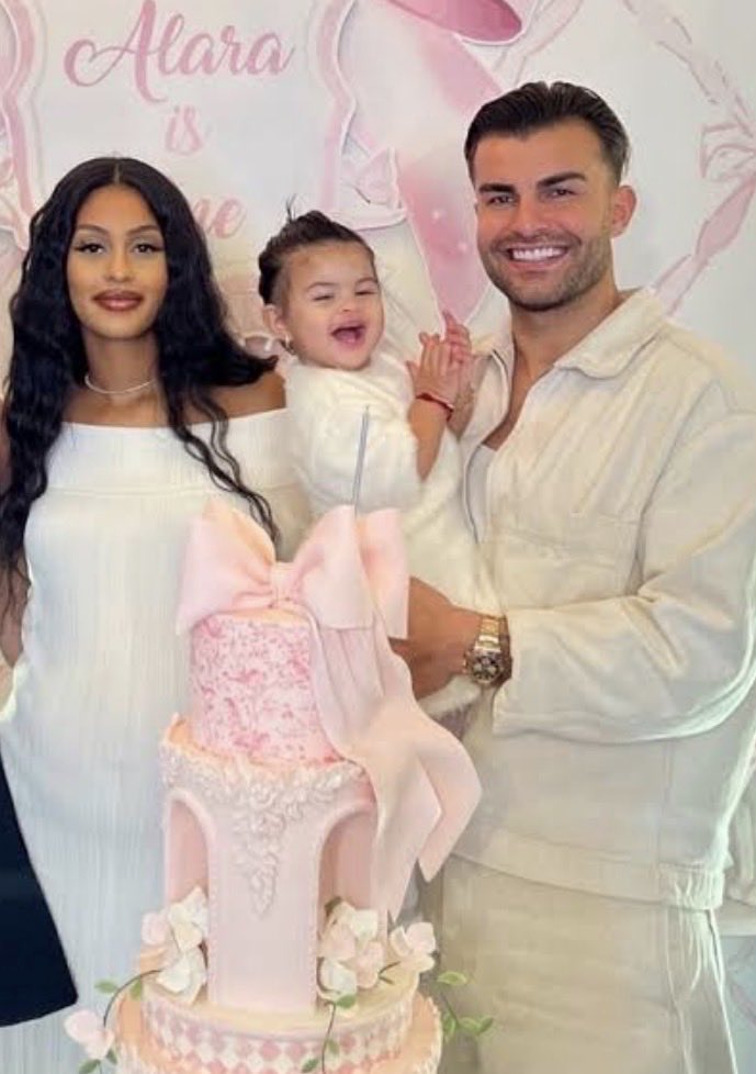 caligula tweet media