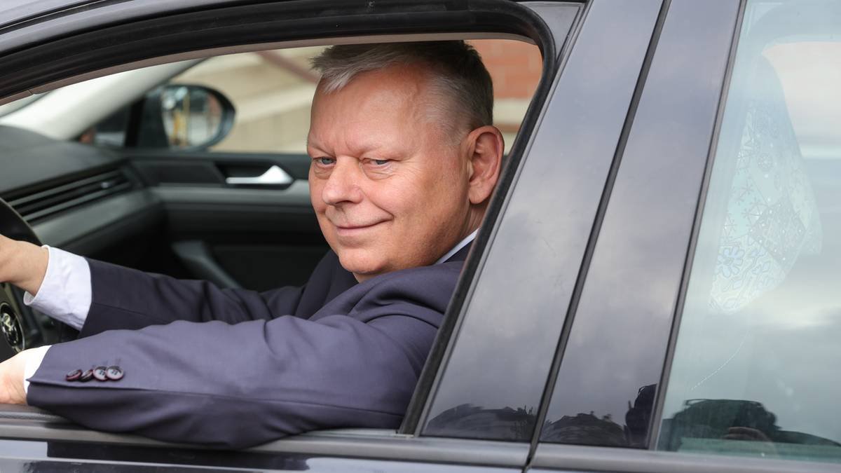 aniechto tweet media