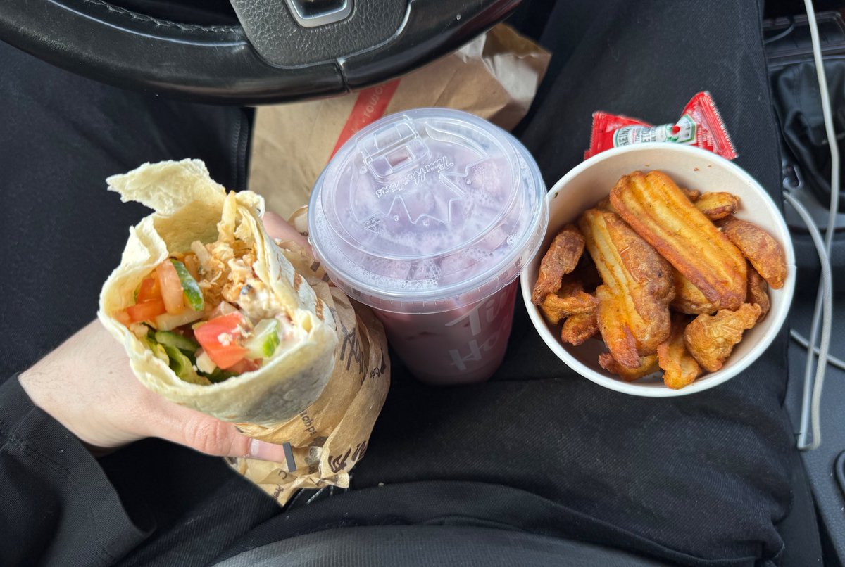 🇸🇲 tweet media